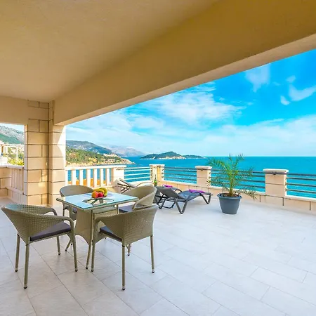 Ella Deluxe 두브로브니크